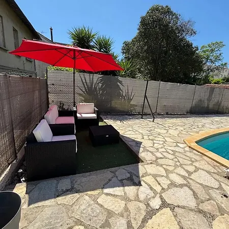 Spacieuse Avec Piscine Privée à Villa Montpellier